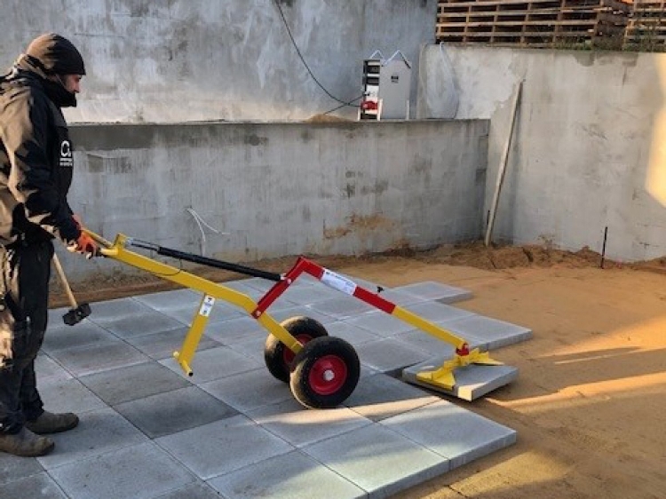 Fliselæggervogn m/tang, Ravendo