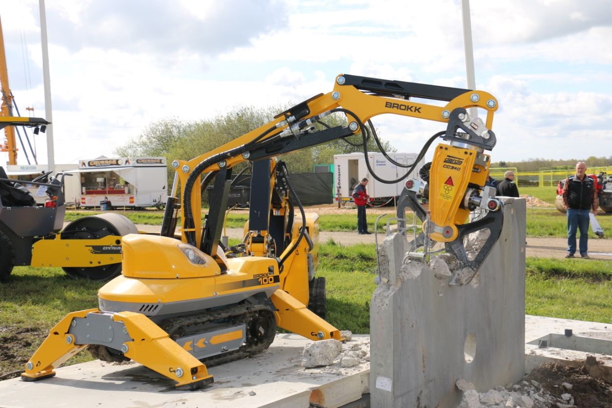 Nedbrydningsrobotten Brokk 100