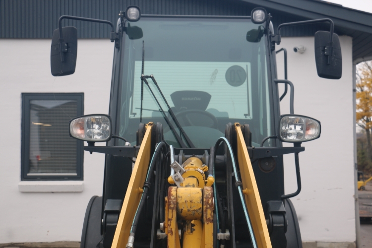 Komatsu WA7OM-8EO, Brugt gummihjulslæsser