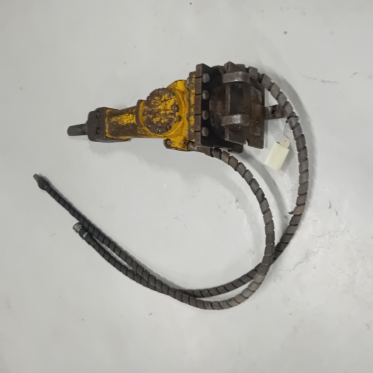 Epiroc SB102, Brugt hydraulikhammer